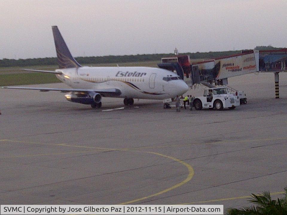La Chinita International Airport, Maracaibo, Zulia Venezuela (SVMC) - Estelar Airlines B 737-200