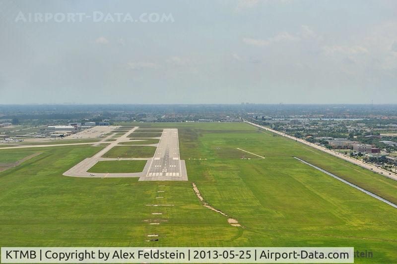 Kendall-tamiami Executive Airport (TMB) - Tamiami