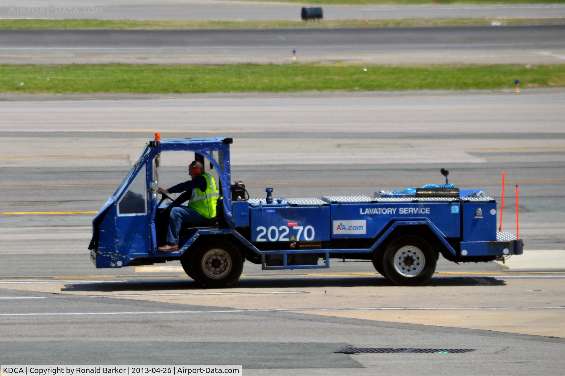 Ronald Reagan Washington National Airport (DCA) - Truck 20270