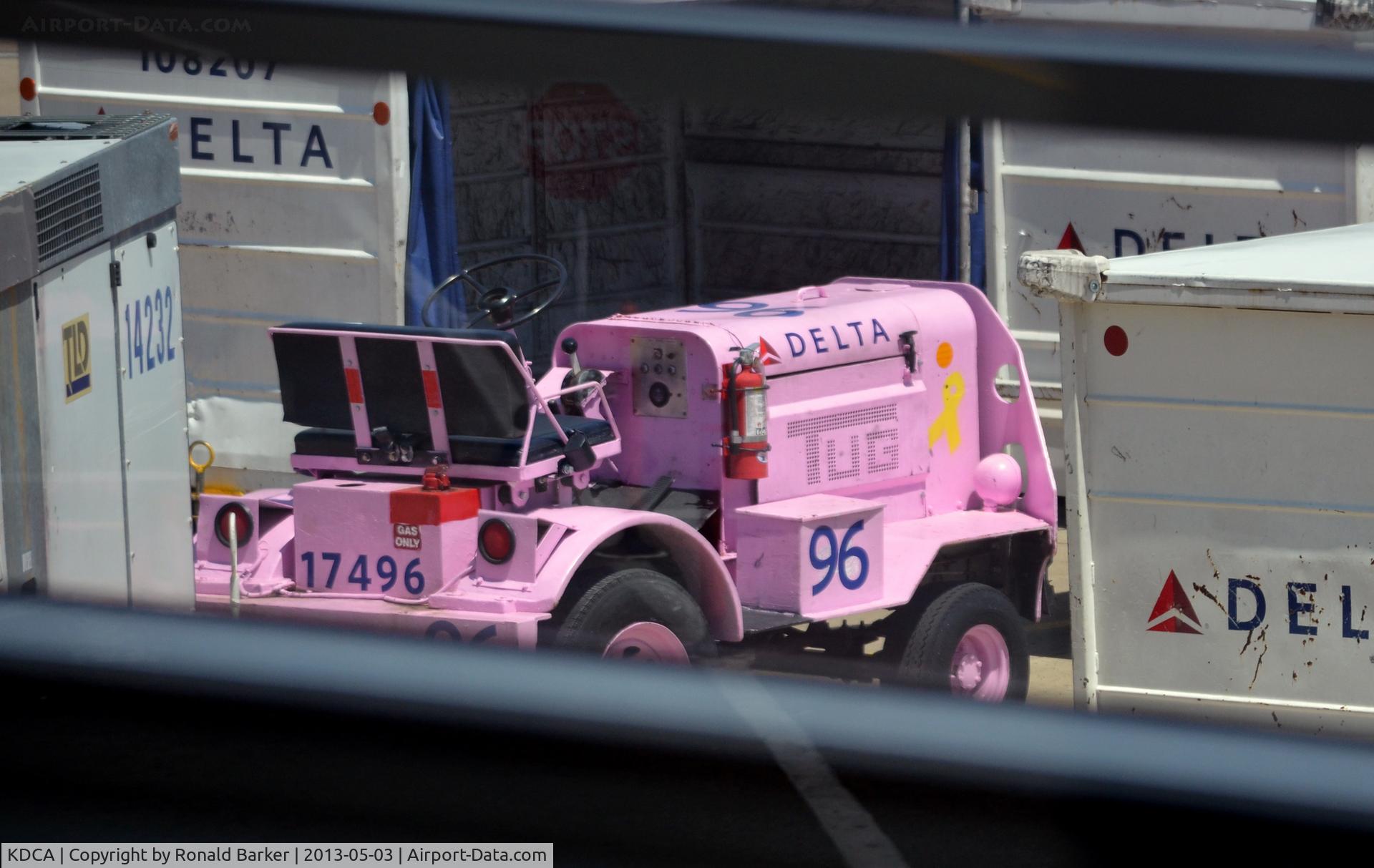 Ronald Reagan Washington National Airport (DCA) - Pink tug number 96