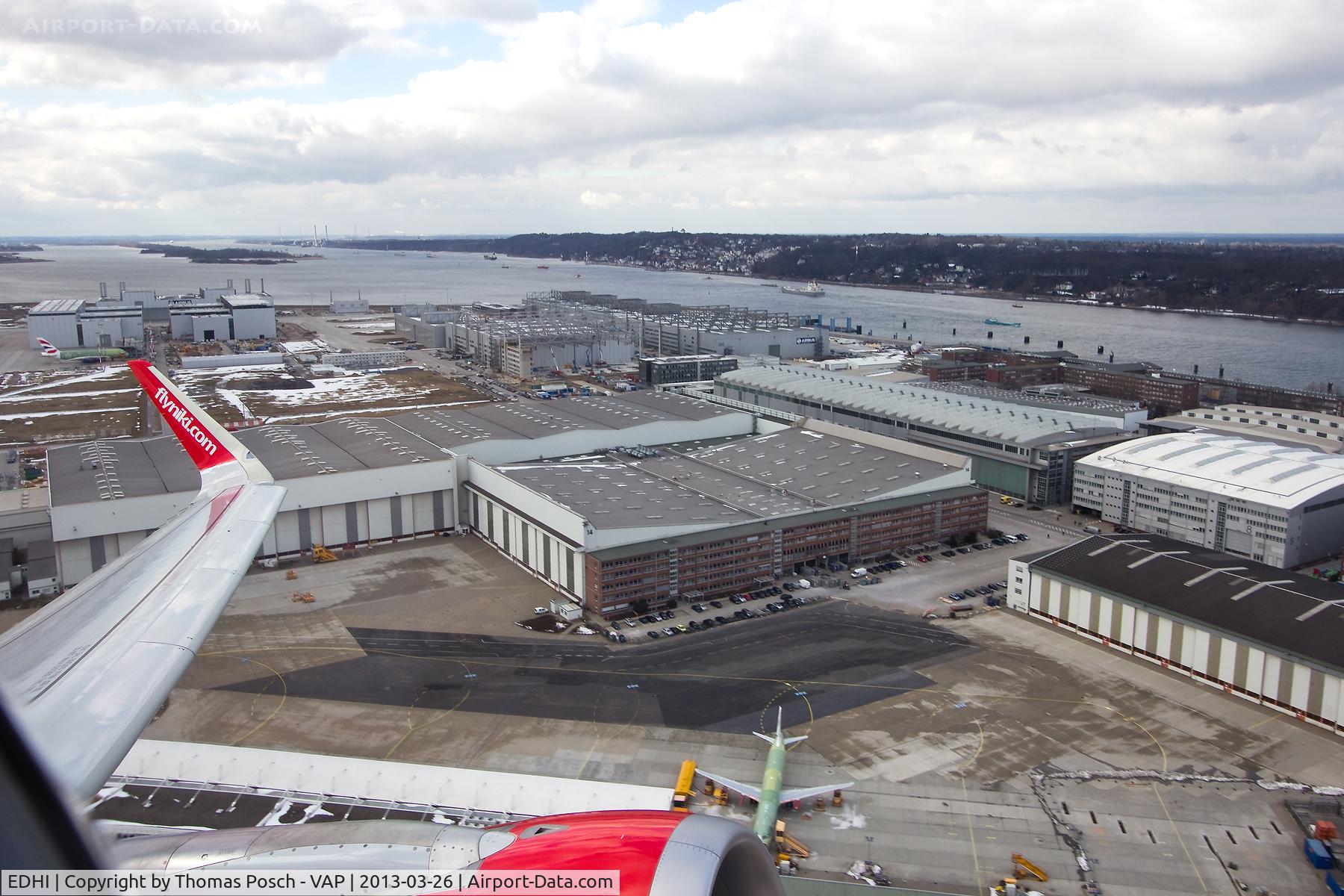 Hamburg Finkenwerder Airport, Hamburg Germany (EDHI) - FlyNiki