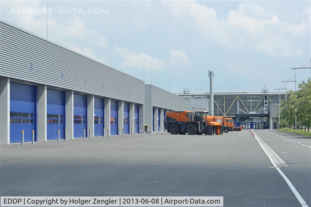 Leipzig/Halle Airport, Leipzig/Halle Germany (EDDP) - LEJ winter services has moved into this new buildings only last year....