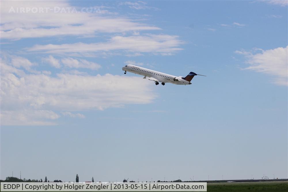 Leipzig/Halle Airport, Leipzig/Halle Germany (EDDP) - Take off to DUS via rwy 08L...