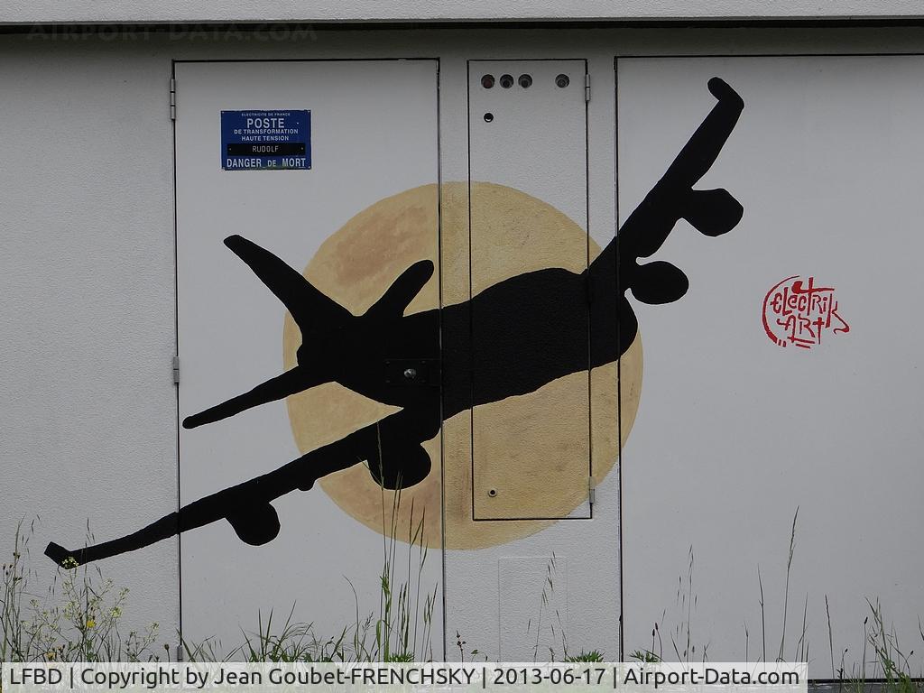 Bordeaux Airport, Merignac Airport France (LFBD) - near airport 747 graff