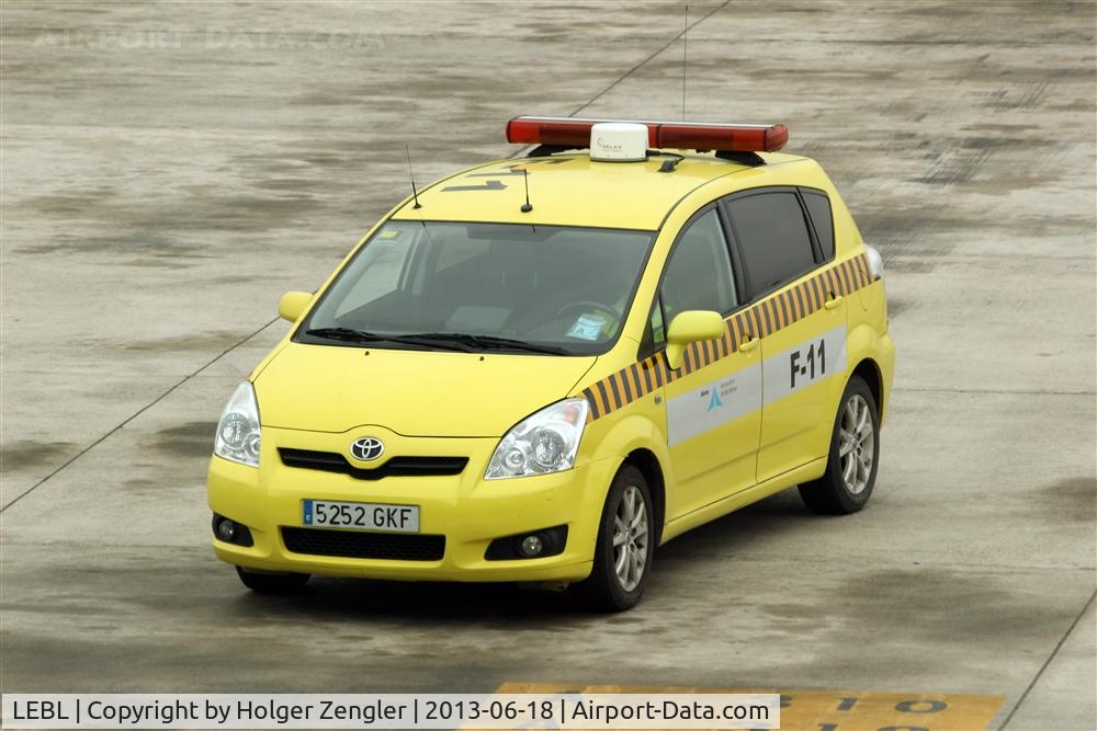 Barcelona International Airport, Barcelona Spain (LEBL) - Apron car on duty....