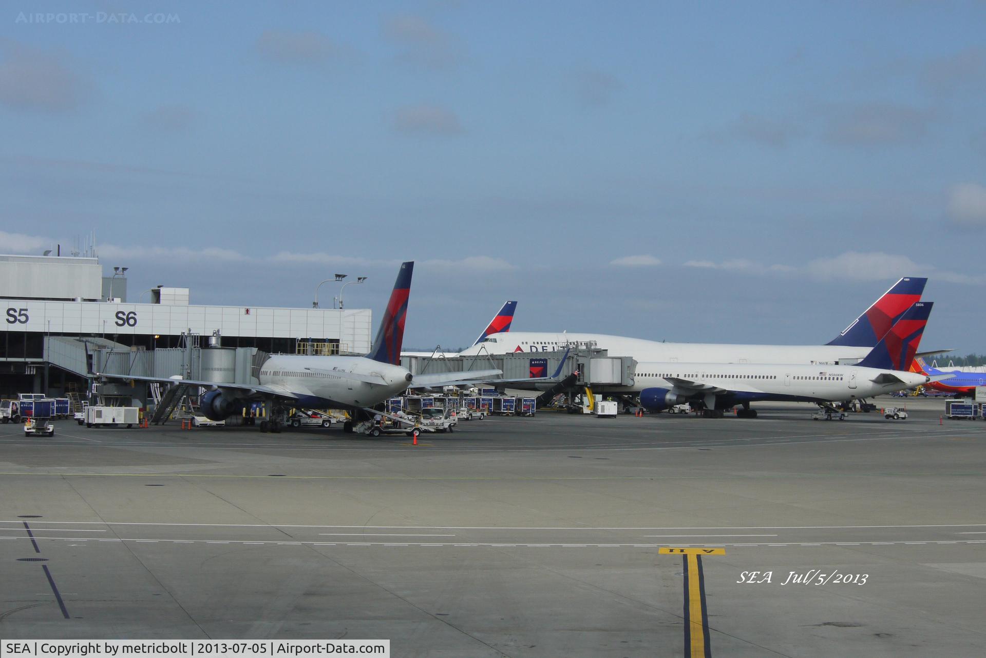 Seattle-tacoma International Airport (SEA) - Delta fleet