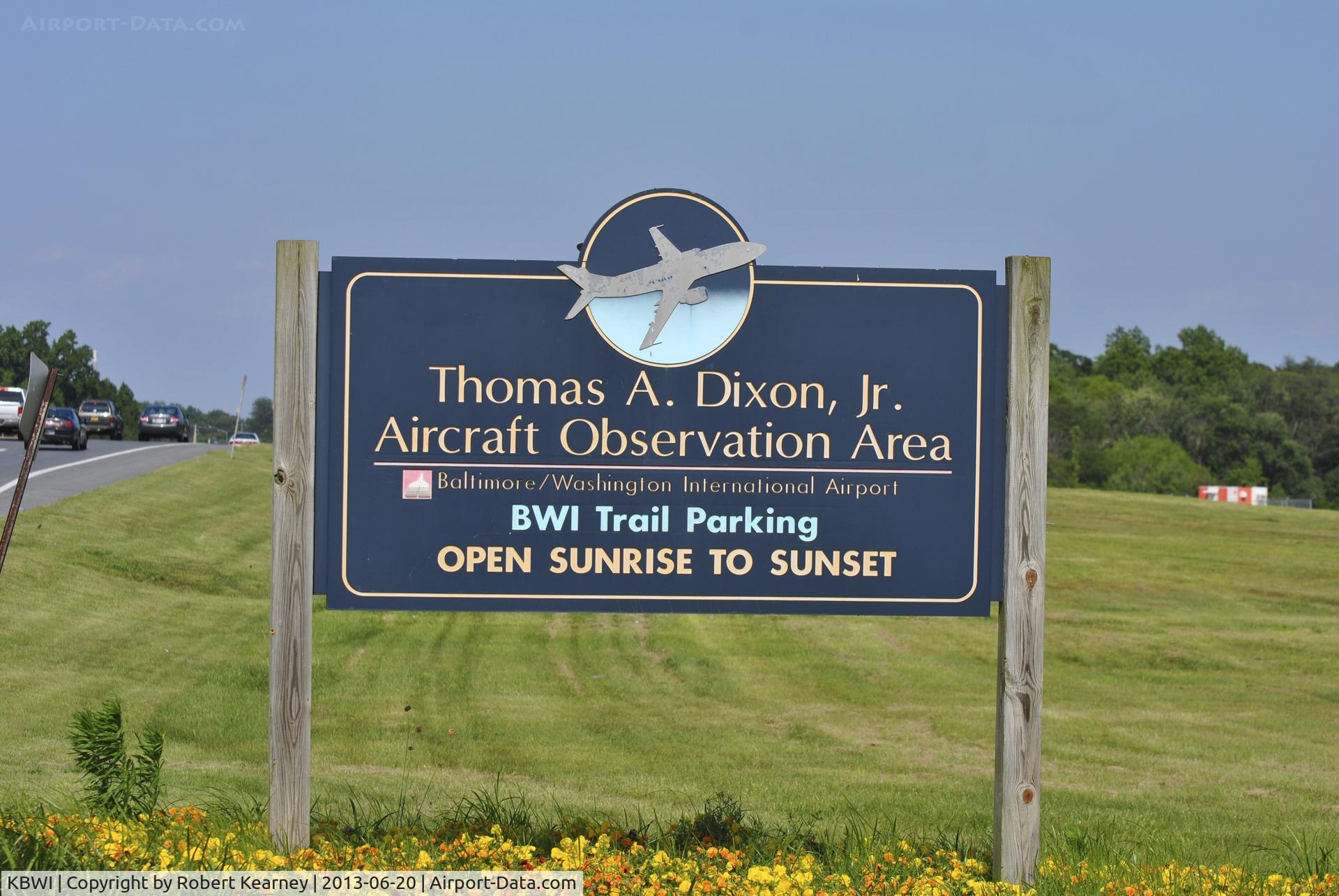 Baltimore/washington International Thurgood Marshal Airport (BWI) - The welcoming board at Baltimore viewing area