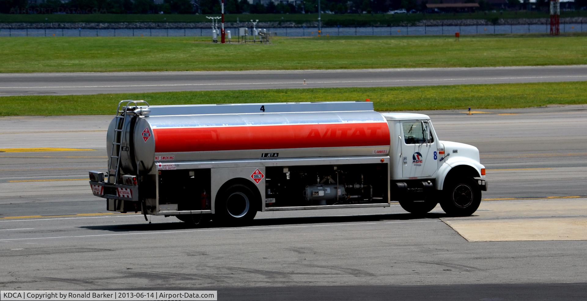 Ronald Reagan Washington National Airport (DCA) - Fuel #8 truck