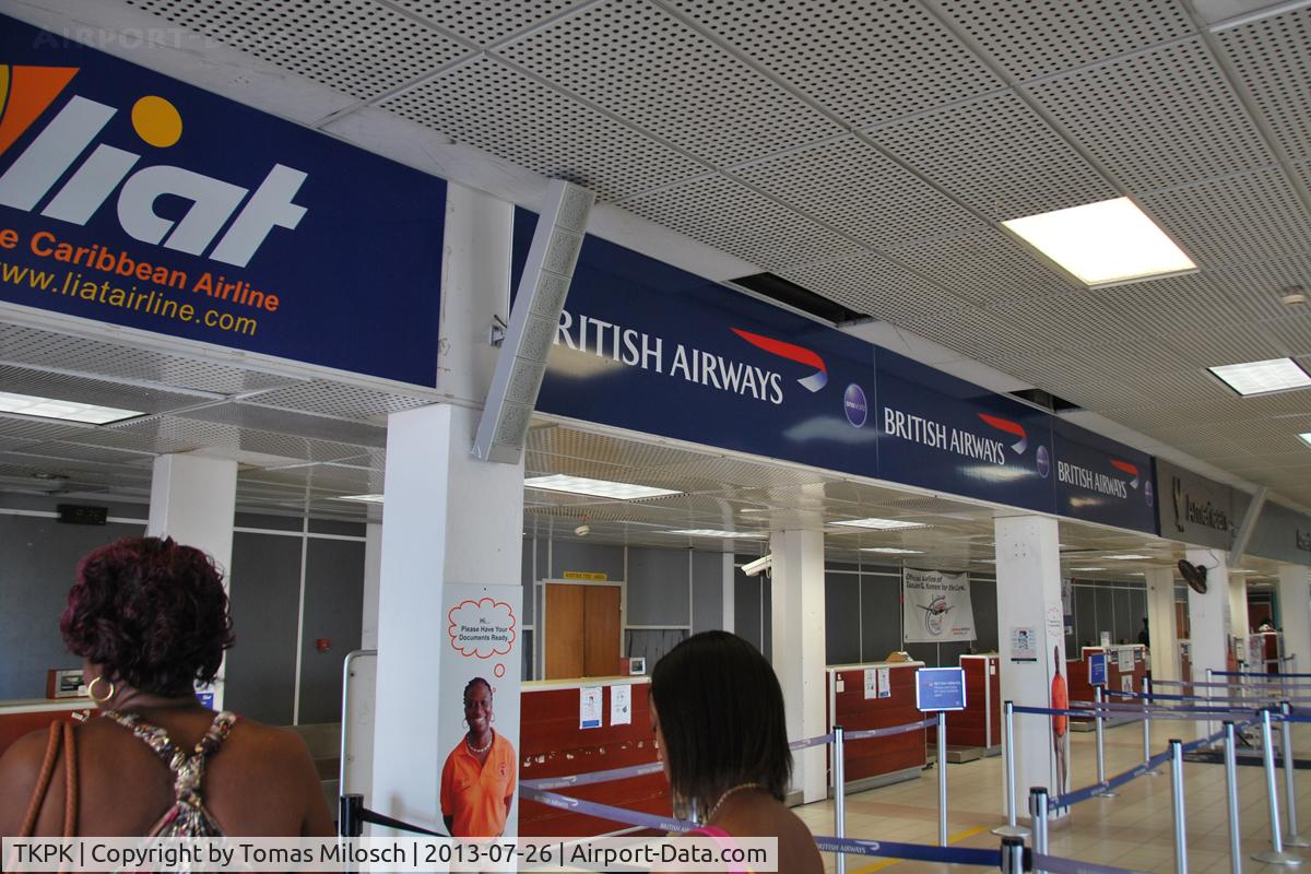 Robert L. Bradshaw International Airport, Basseterre, Saint Kitts Saint Kitts and Nevis (TKPK) - Check-in hall