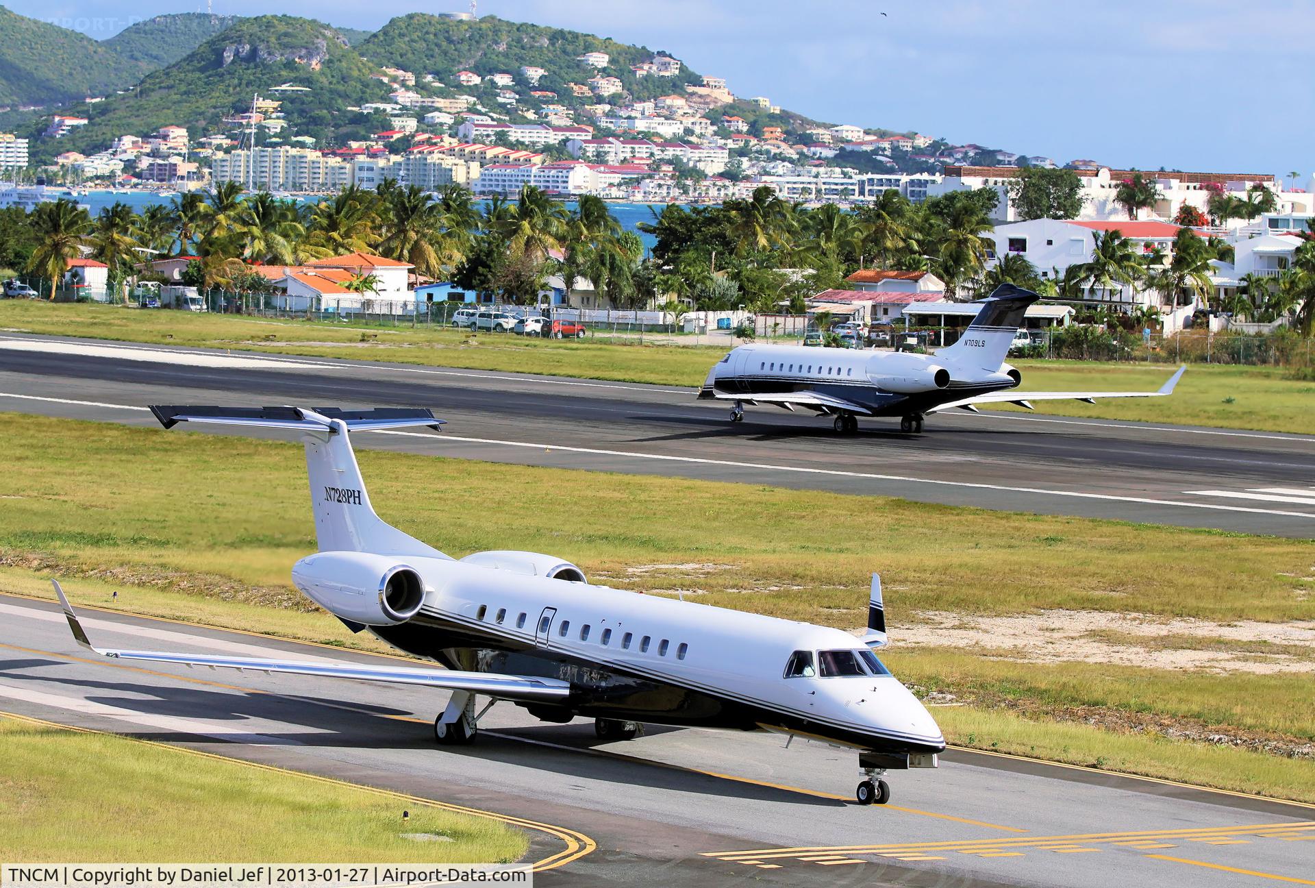 Princess Juliana International Airport, Philipsburg, Sint Maarten Netherlands Antilles (TNCM) - tncm