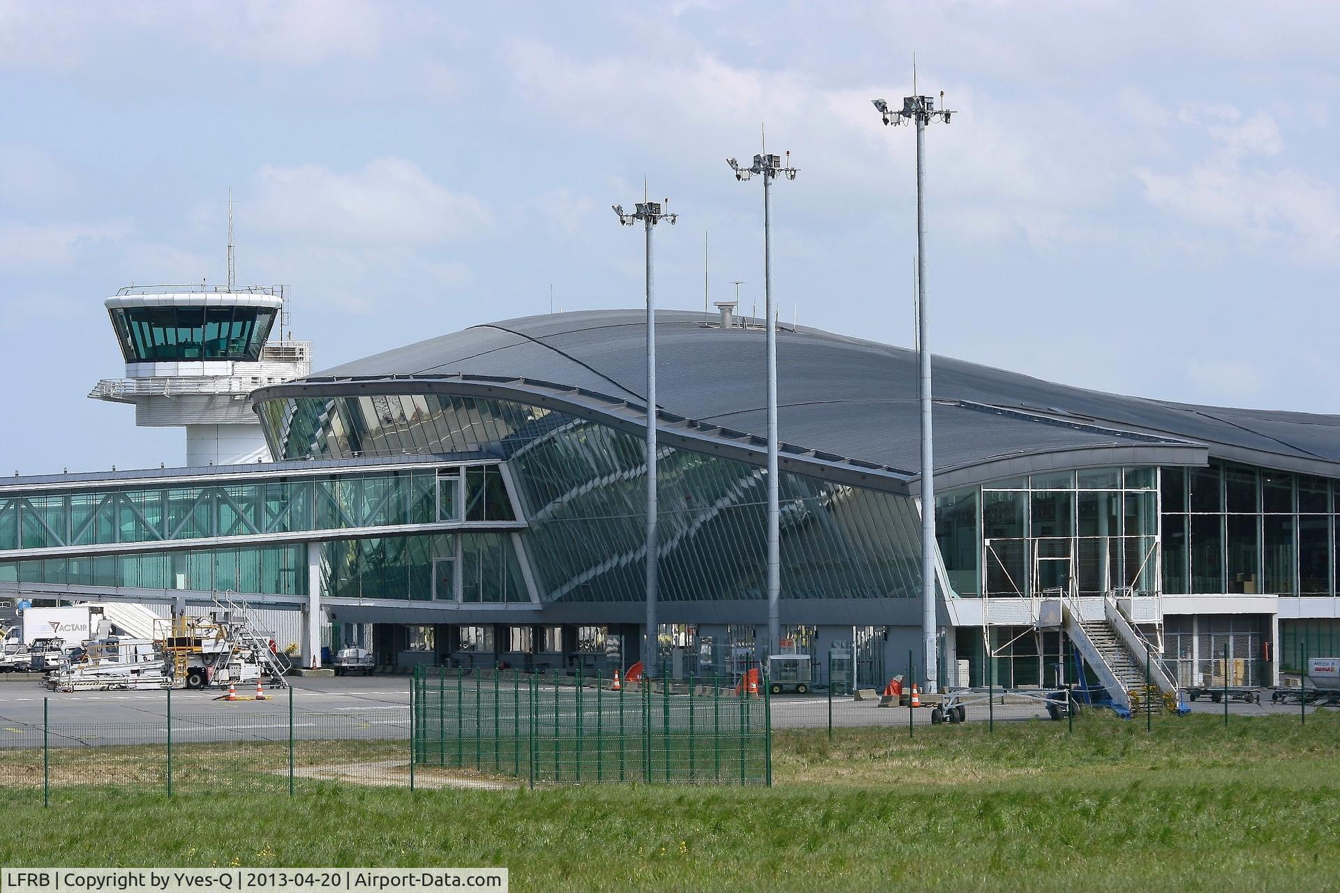 Brest Bretagne Airport, Brest France (LFRB) - Brest-Bretagne Airport (LFRB-BES)