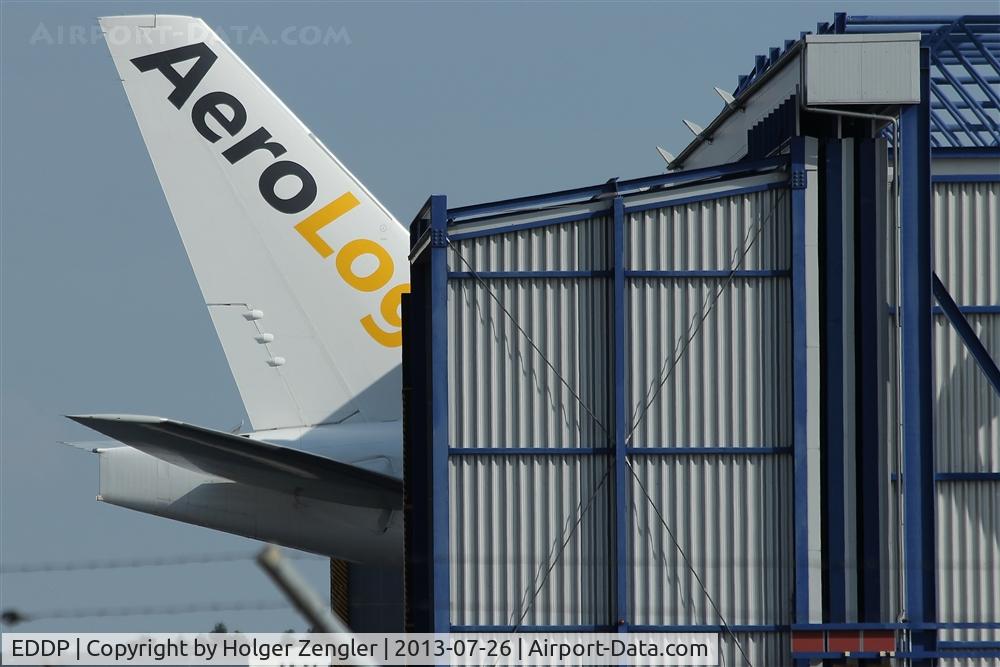 Leipzig/Halle Airport, Leipzig/Halle Germany (EDDP) - A big bird is using engine check hall......