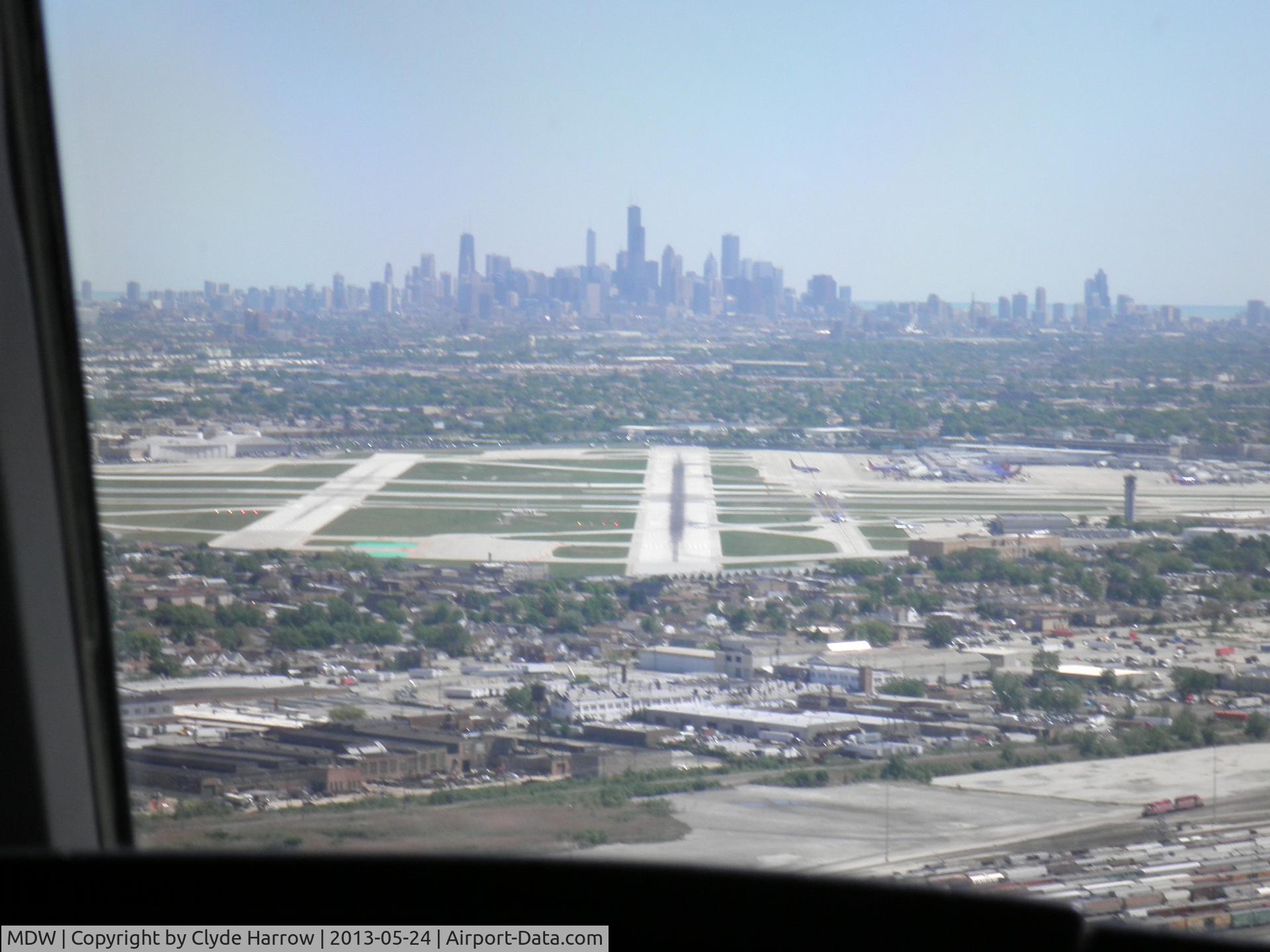 Chicago Midway International Airport (MDW) - On final to MDW
