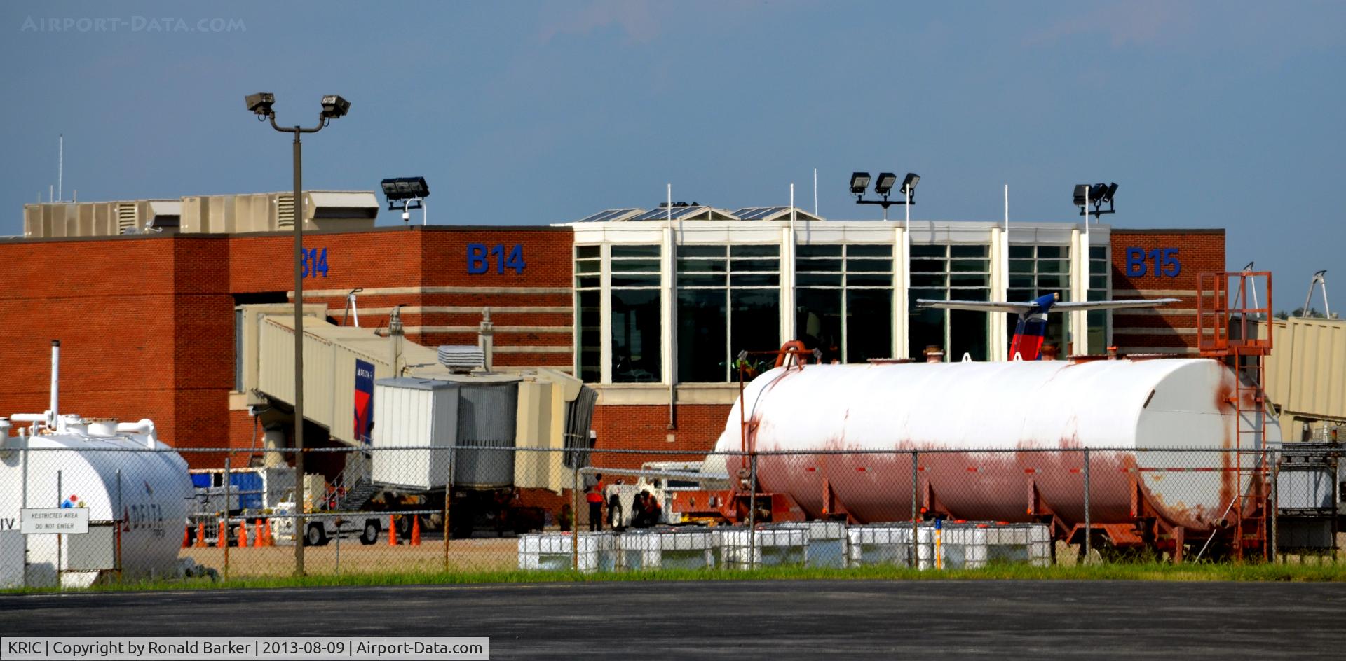 Richmond International Airport (RIC) - Gates B14 - B15 Richmond