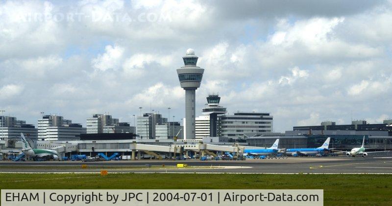 Amsterdam Schiphol Airport, Haarlemmermeer, near Amsterdam Netherlands (EHAM) - Just before touch down