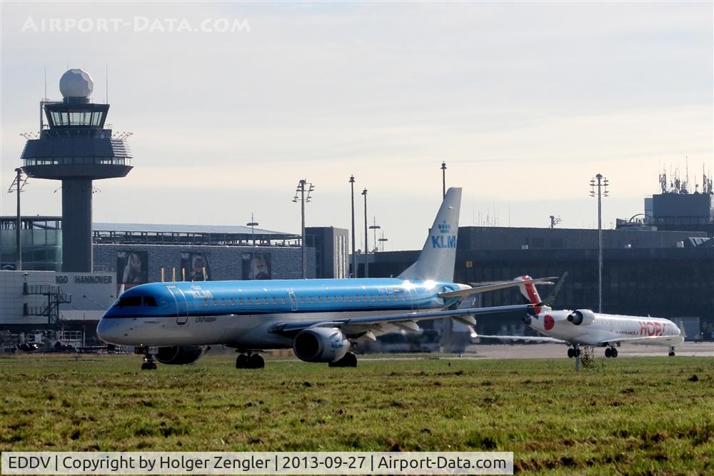 Hanover/Langenhagen International Airport, Hanover Germany (EDDV) - Franco-Dutch come and go on twy N.....