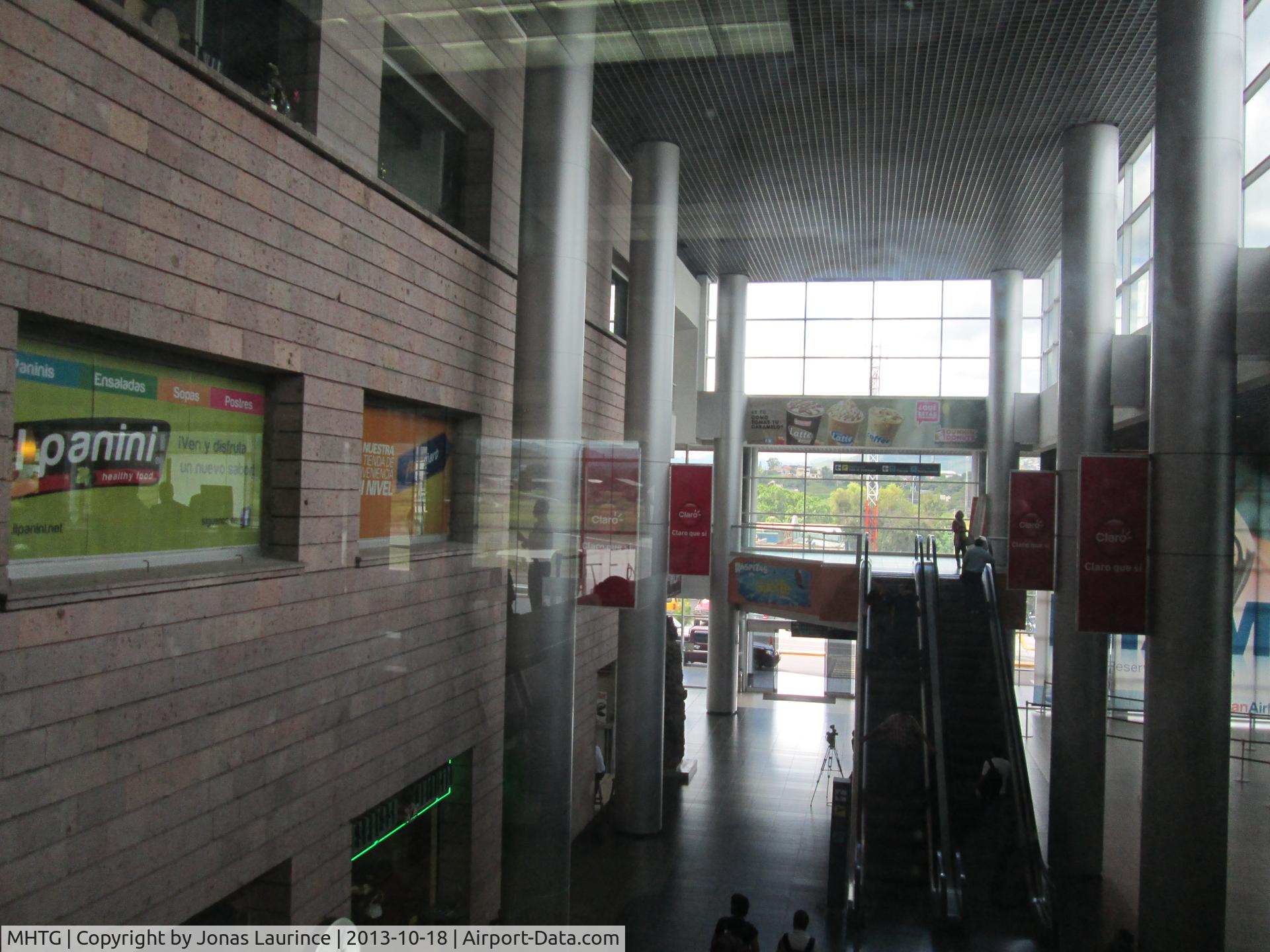 Toncontín International Airport, Tegucigalpa Honduras (MHTG) - Inside the Toncontin International Airport of Tegucigalpa