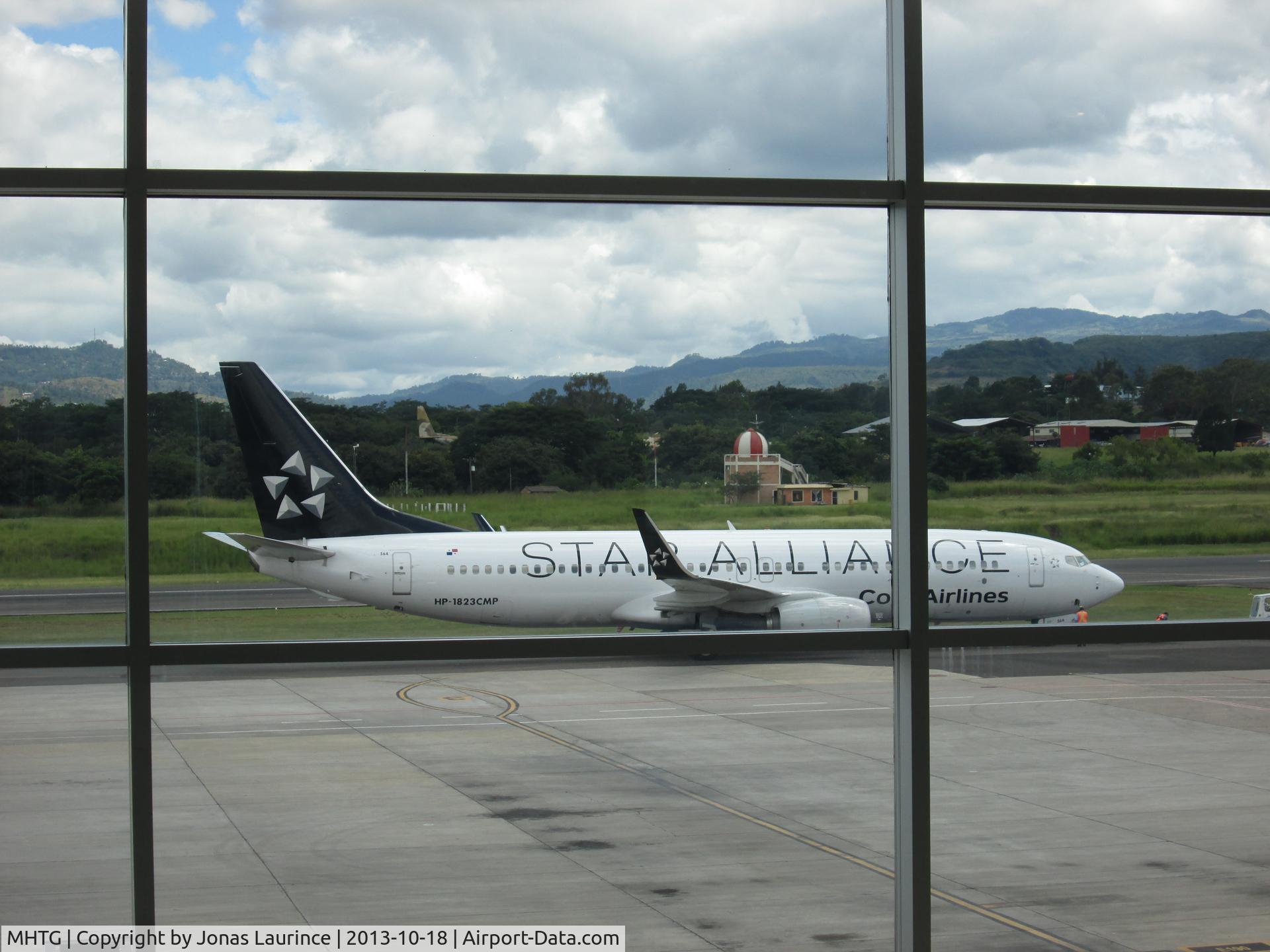 Toncontín International Airport, Tegucigalpa Honduras (MHTG) - COPA Aircraft at the Toncontin International Airport of Tegucigalpa
