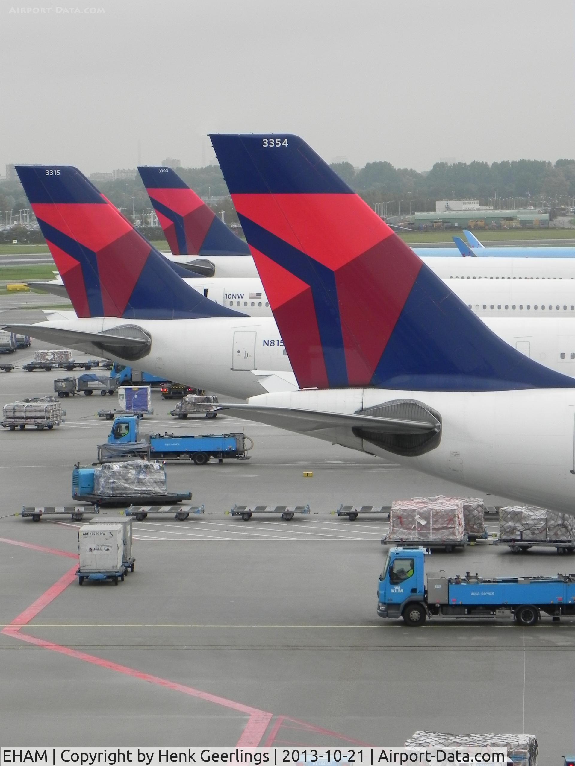 Amsterdam Schiphol Airport, Haarlemmermeer, near Amsterdam Netherlands (EHAM) - Schiphol Airport - Delta Tail's 