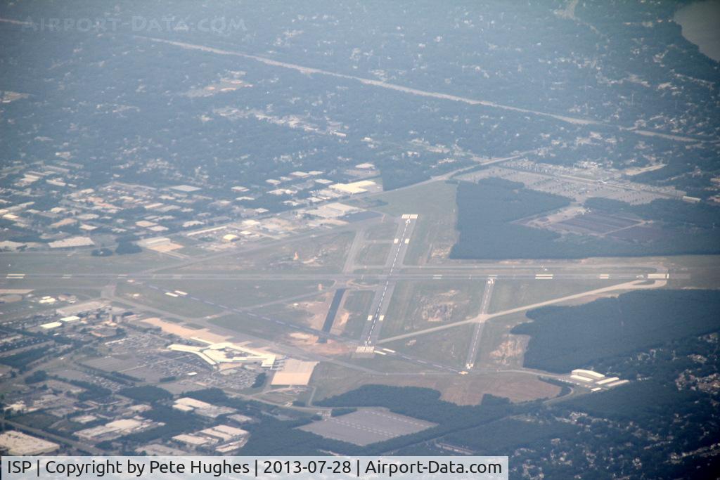 Long Island Mac Arthur Airport (ISP) - Long Island MacArthur seen from N197DN inbound to JFK from Dublin