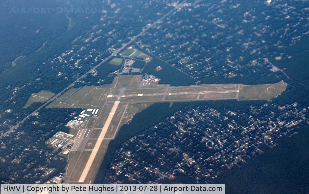 Brookhaven Airport (HWV) - Brookhaven seen from N197DN inbound to JFK from Dublin