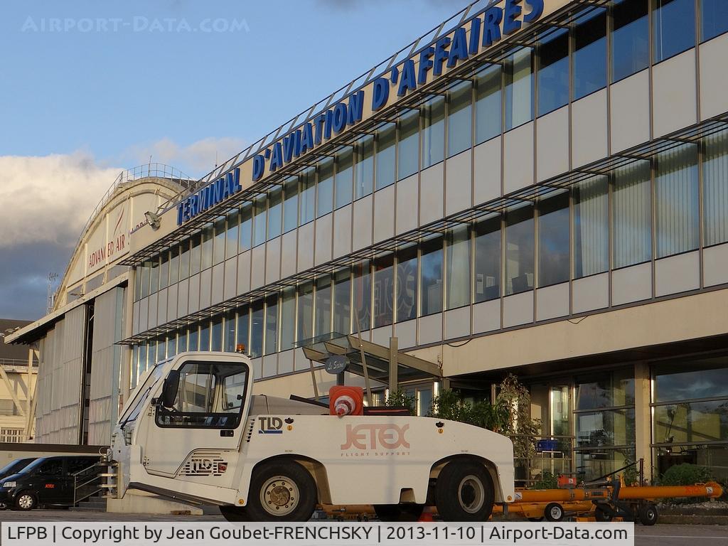 Paris Airport,  France (LFPB) - aéroport du Bourget