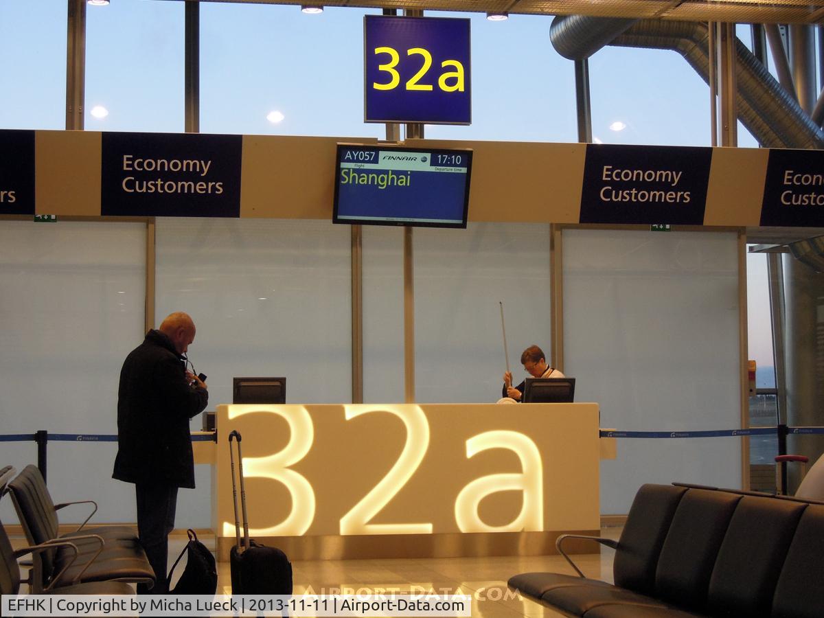 Helsinki-Vantaa Airport, Vantaa Finland (EFHK) - I loved how the big gate number is iluminated once the gate opens. Looked beautiful!