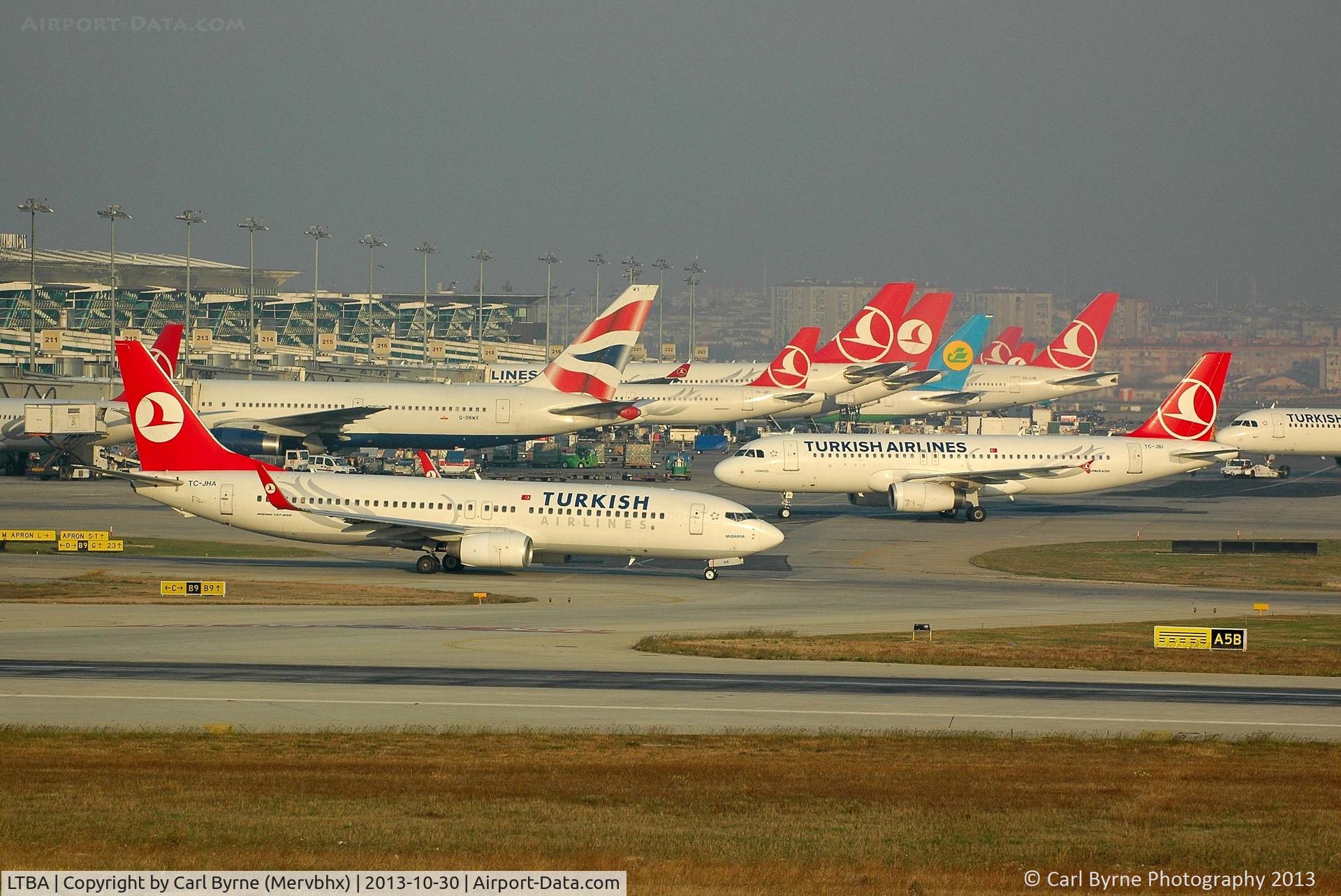 Istanbul Atatürk International Airport, Istanbul Turkey (LTBA) - Taken from the Fly Inn Shopping Mall.