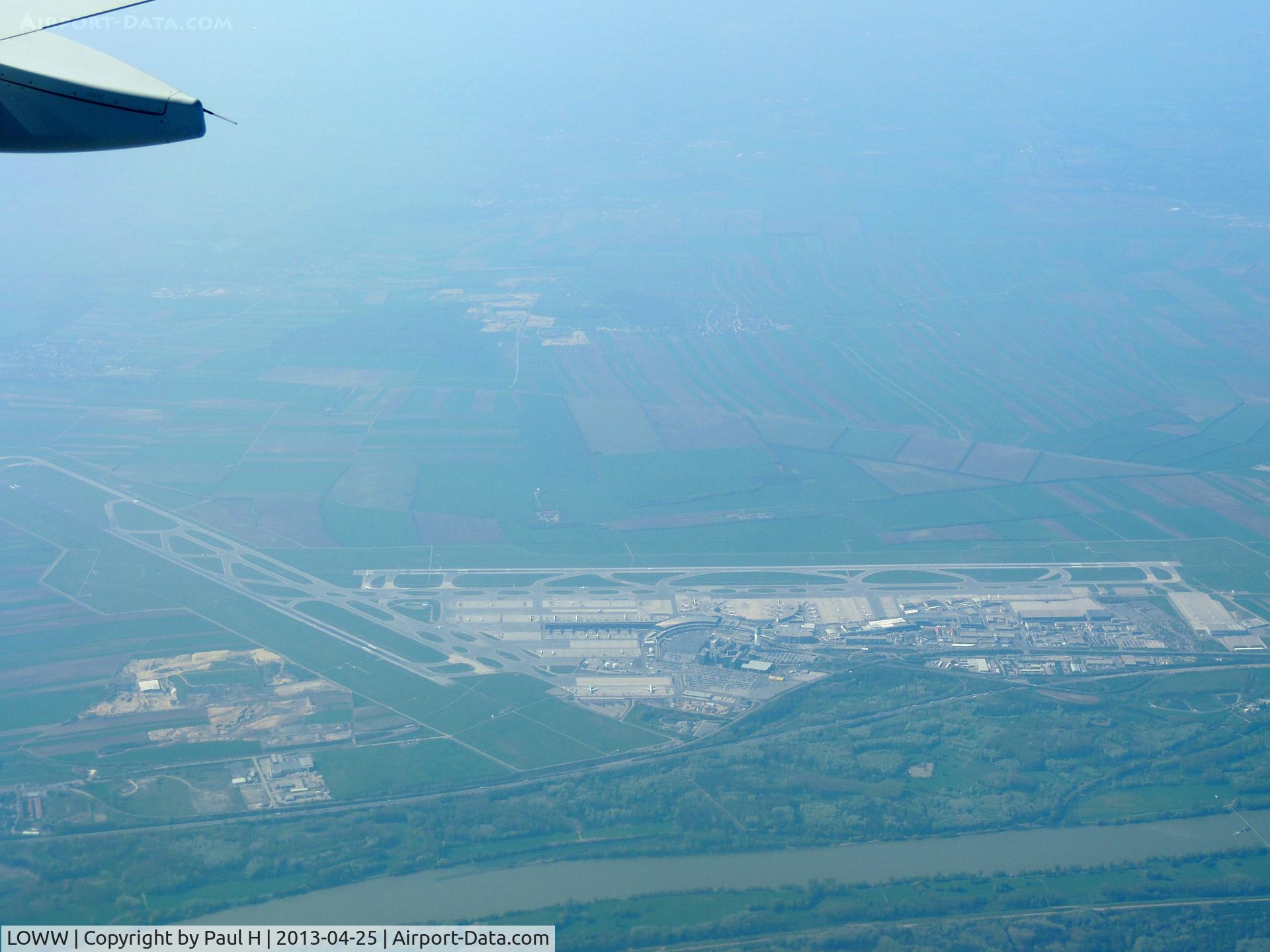 Vienna International Airport, Vienna Austria (LOWW) - Turn around coming from CDG
