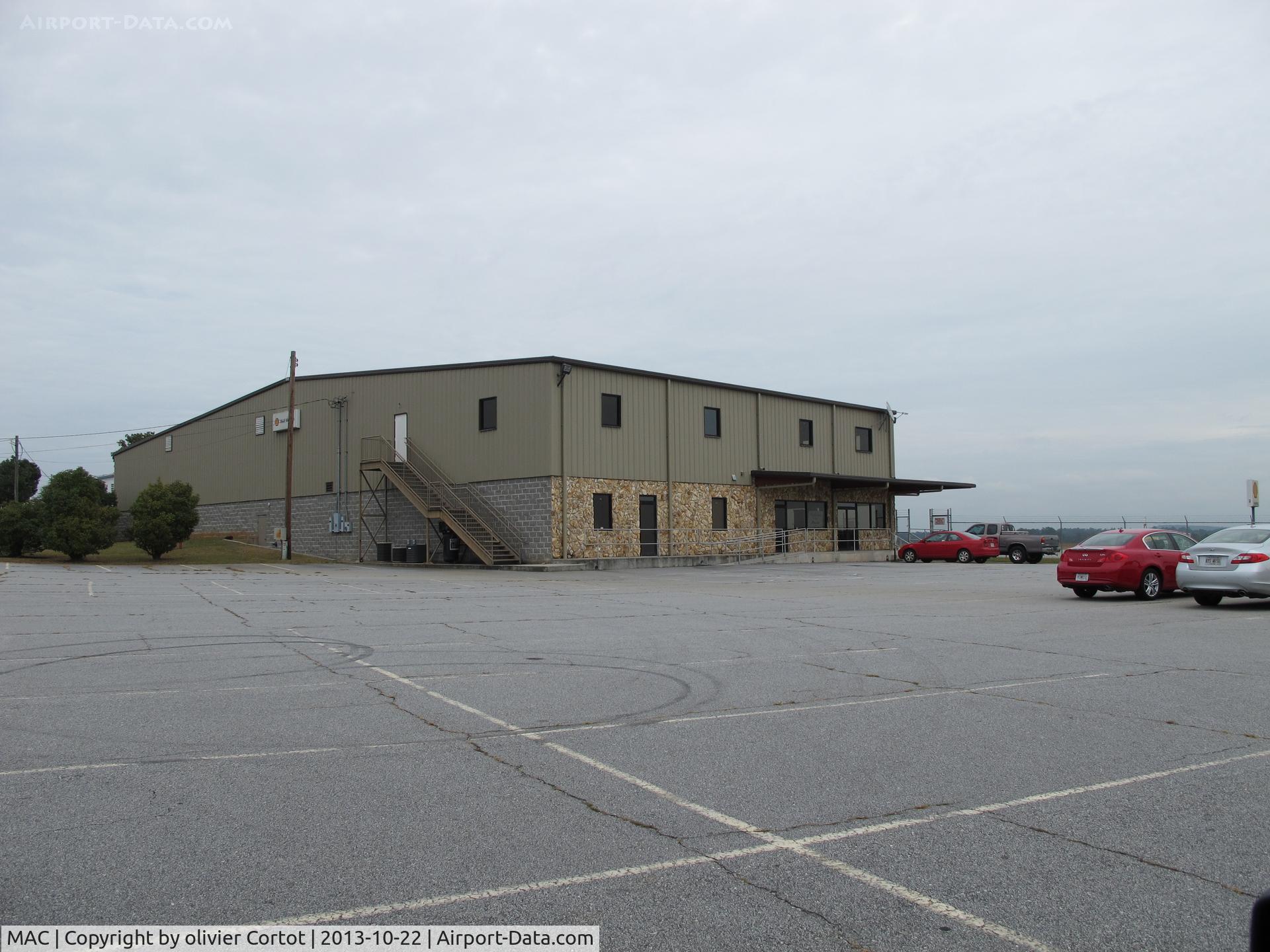 Macon Downtown Airport (MAC) - Airport office