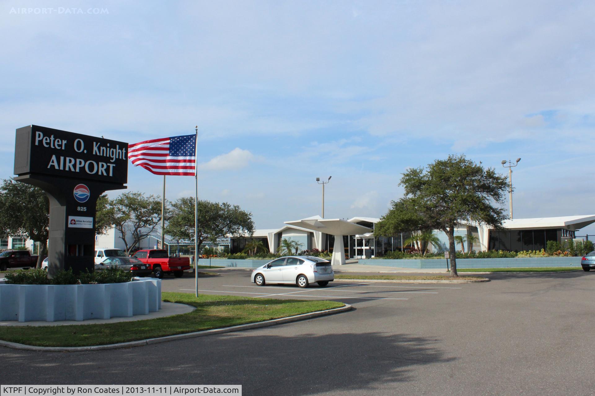 Peter O Knight Airport (TPF) - Peter O Knight Airport is where the US Air Force's C-17 Globemaster III landed by mistake.