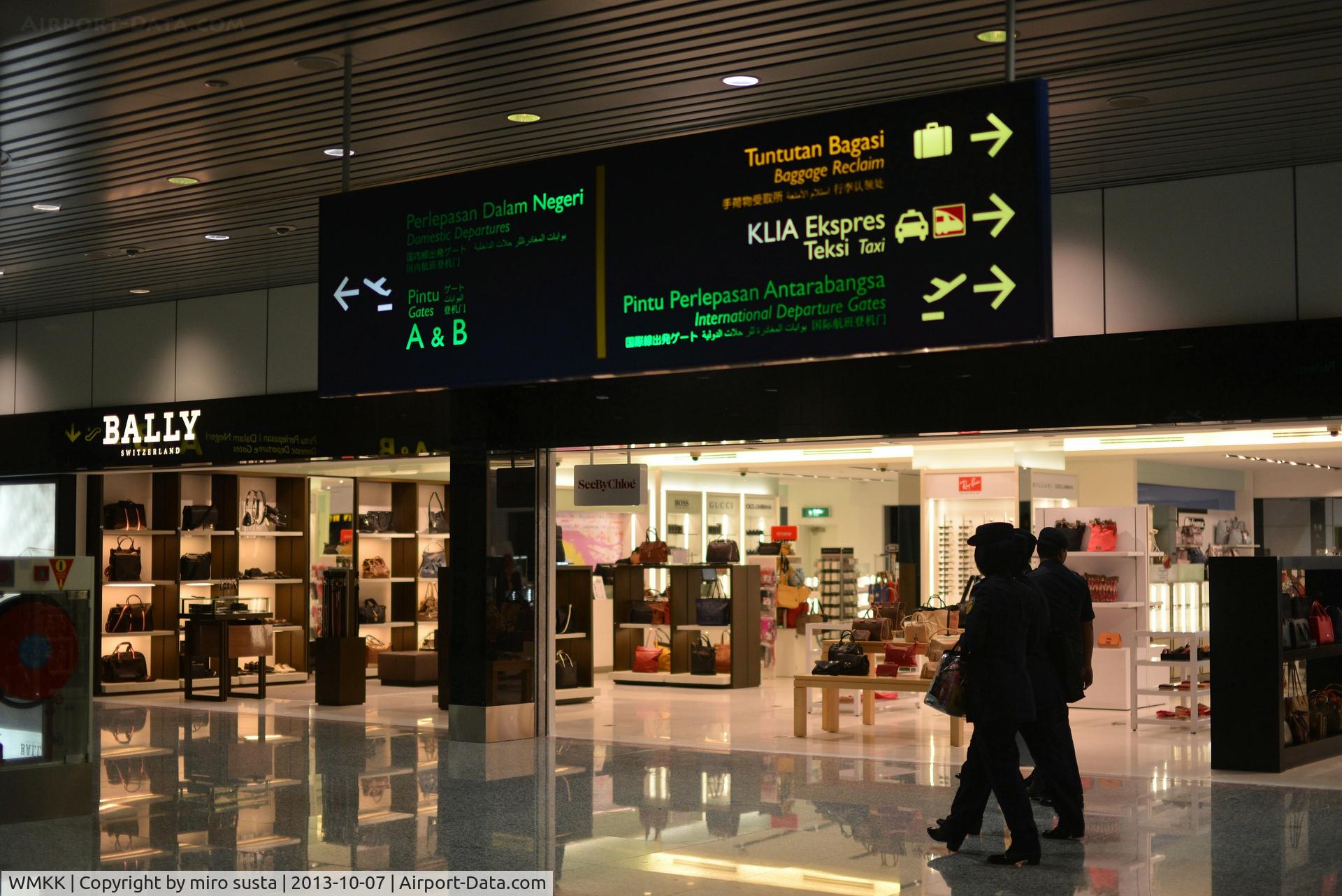 Kuala Lumpur International Airport, Sepang, Selangor Malaysia (WMKK) - Kuala Lumpur International Airport, transit area, main concord.