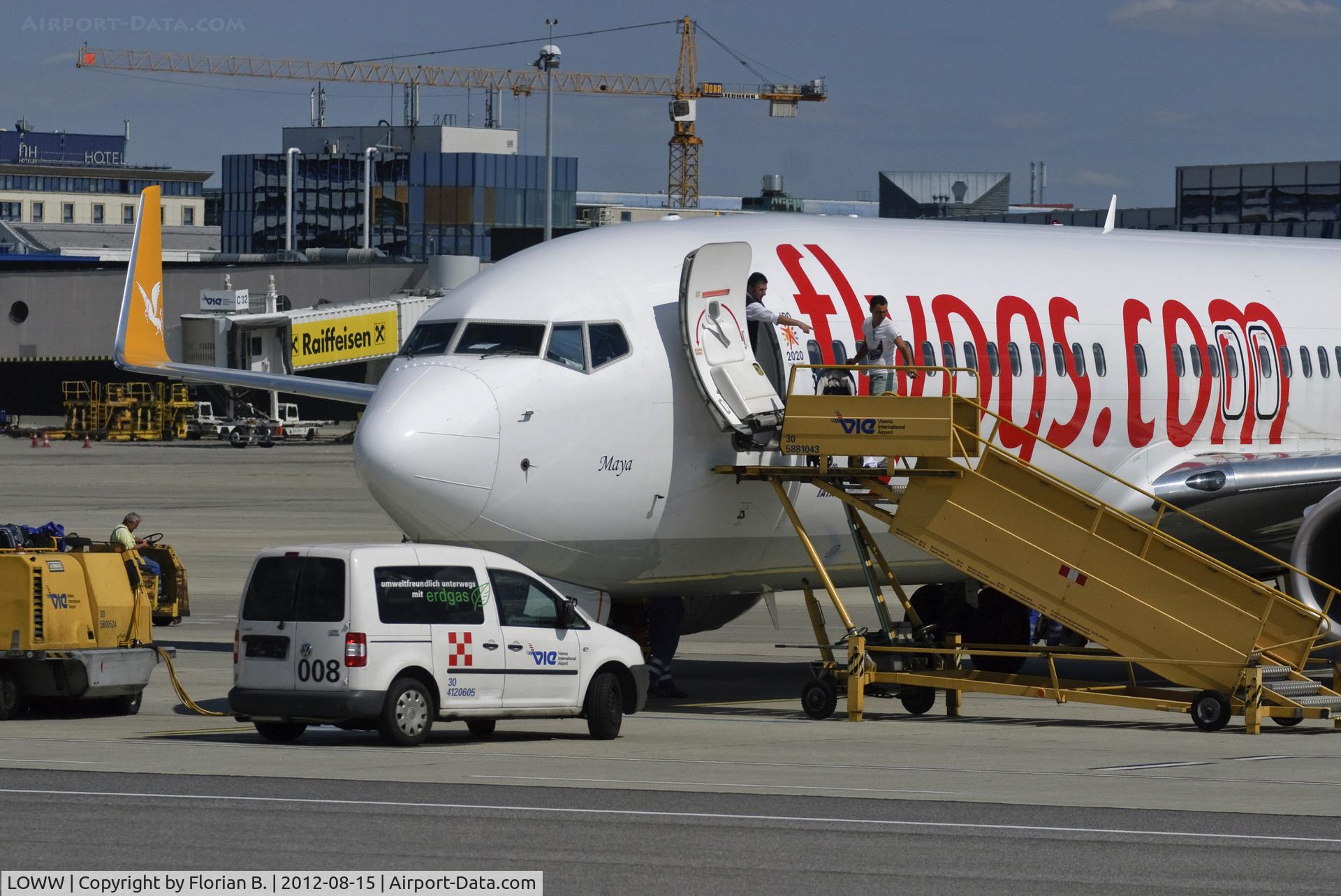 Vienna International Airport, Vienna Austria (LOWW) - Boeing 737-800