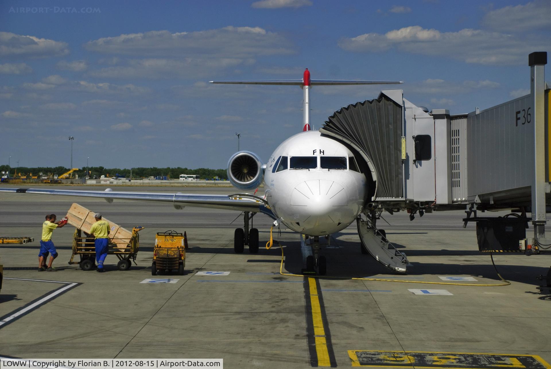 Vienna International Airport, Vienna Austria (LOWW) - Fokker 100