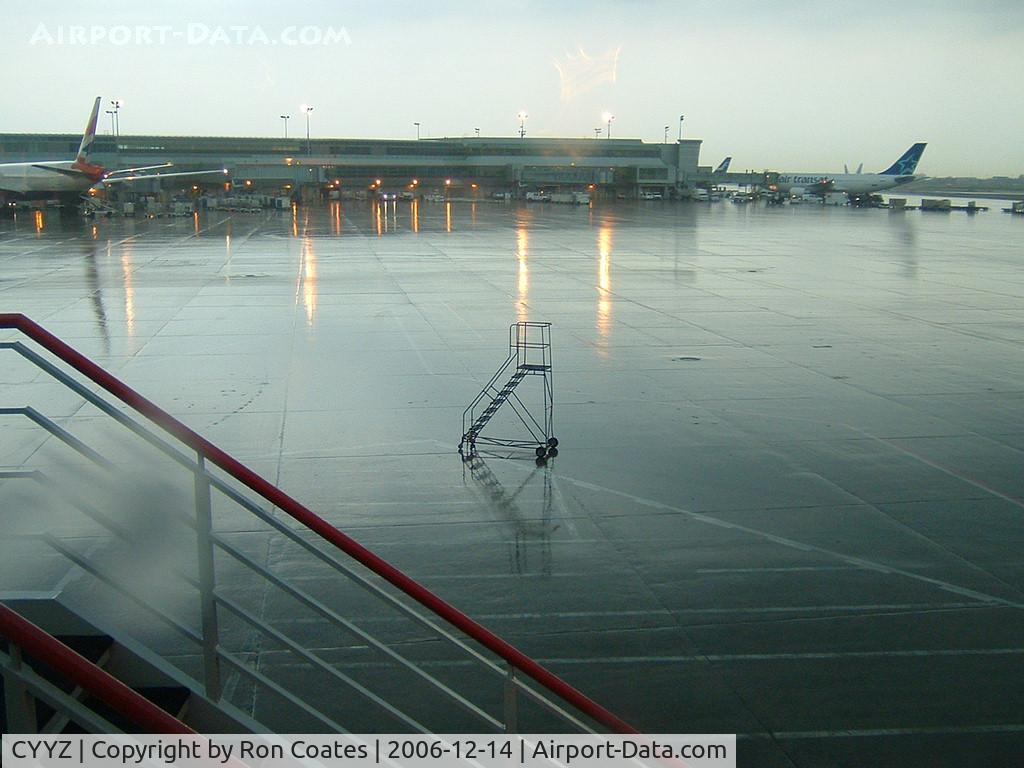 Toronto Pearson International Airport (Toronto/Lester B. Pearson International Airport, Pearson Airport), Toronto, Ontario Canada (CYYZ) - A wet evening at the Toronto International Airport