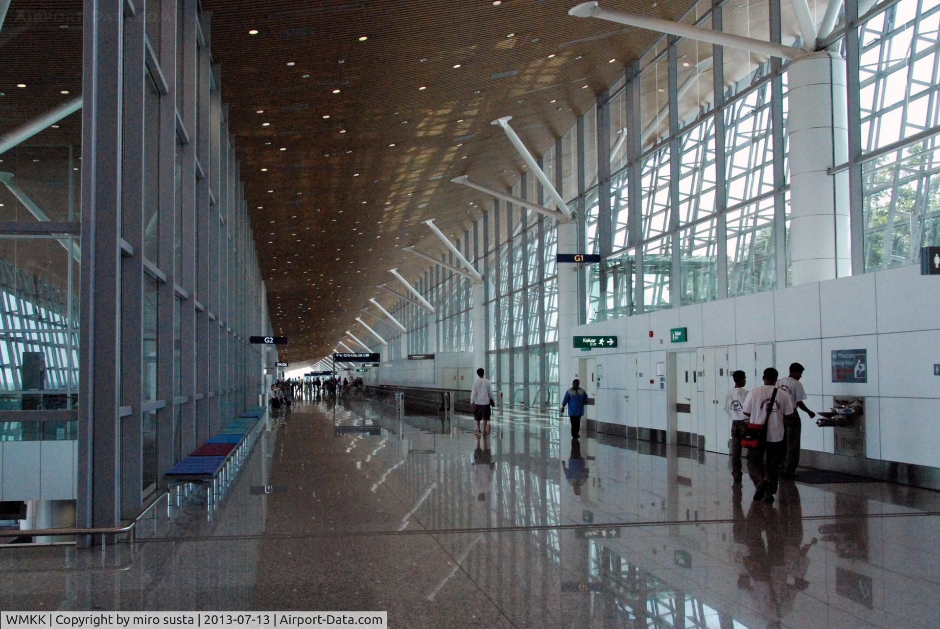 Kuala Lumpur International Airport, Sepang, Selangor Malaysia (WMKK) - Transit area of Kuala Lumpur International Airport