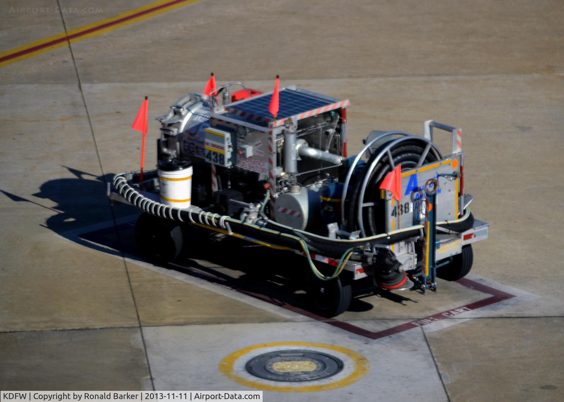 Dallas/fort Worth International Airport (DFW) - Fuel pump on the ramp DFW