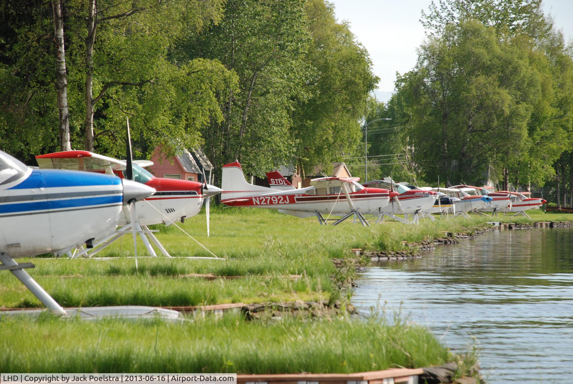 Lake Hood Seaplane Base (LHD) - floatingplanes at LHD