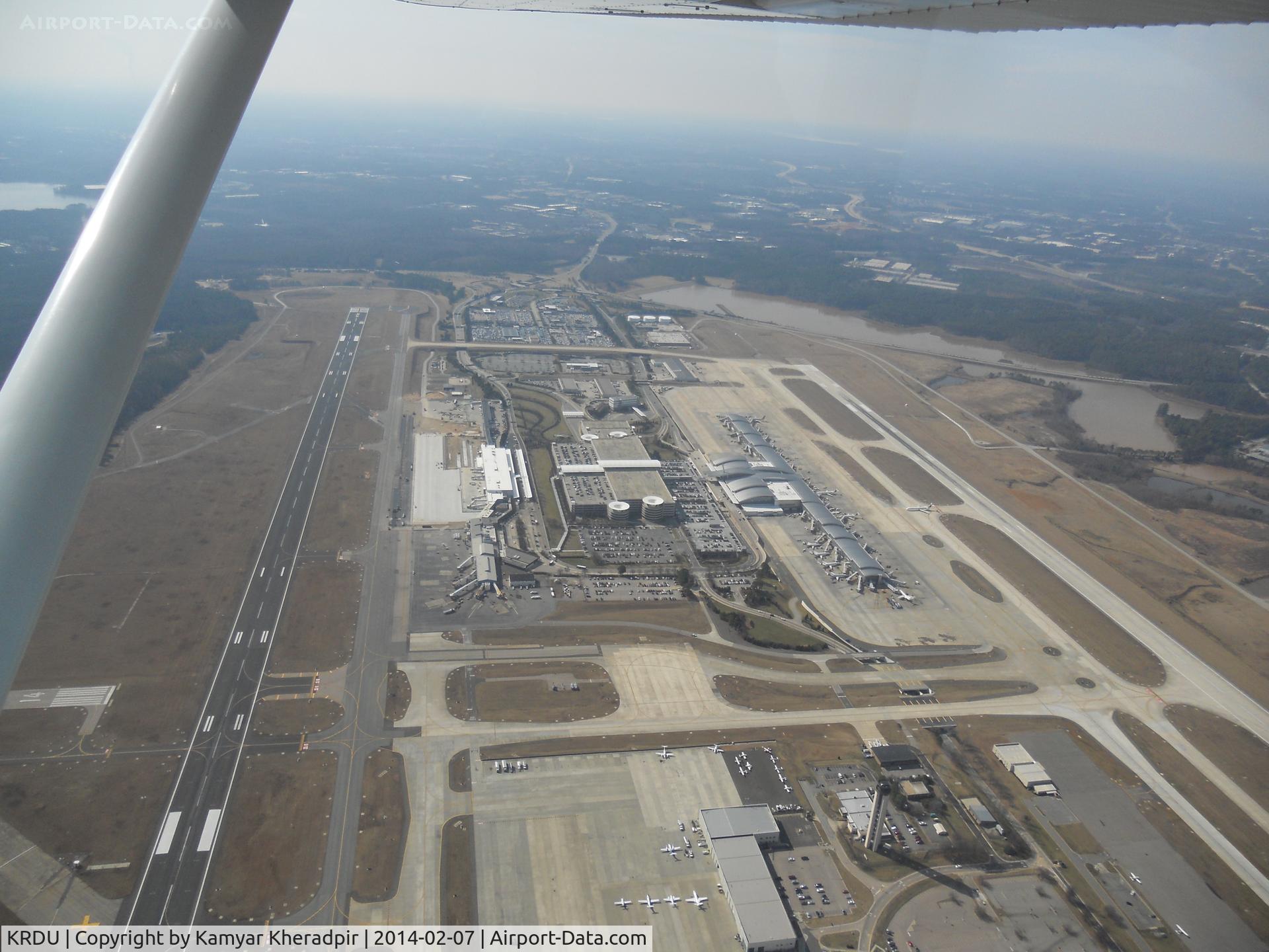 Raleigh-durham International Airport (RDU) - We were directed to fly mid-field, a rare opportunity.