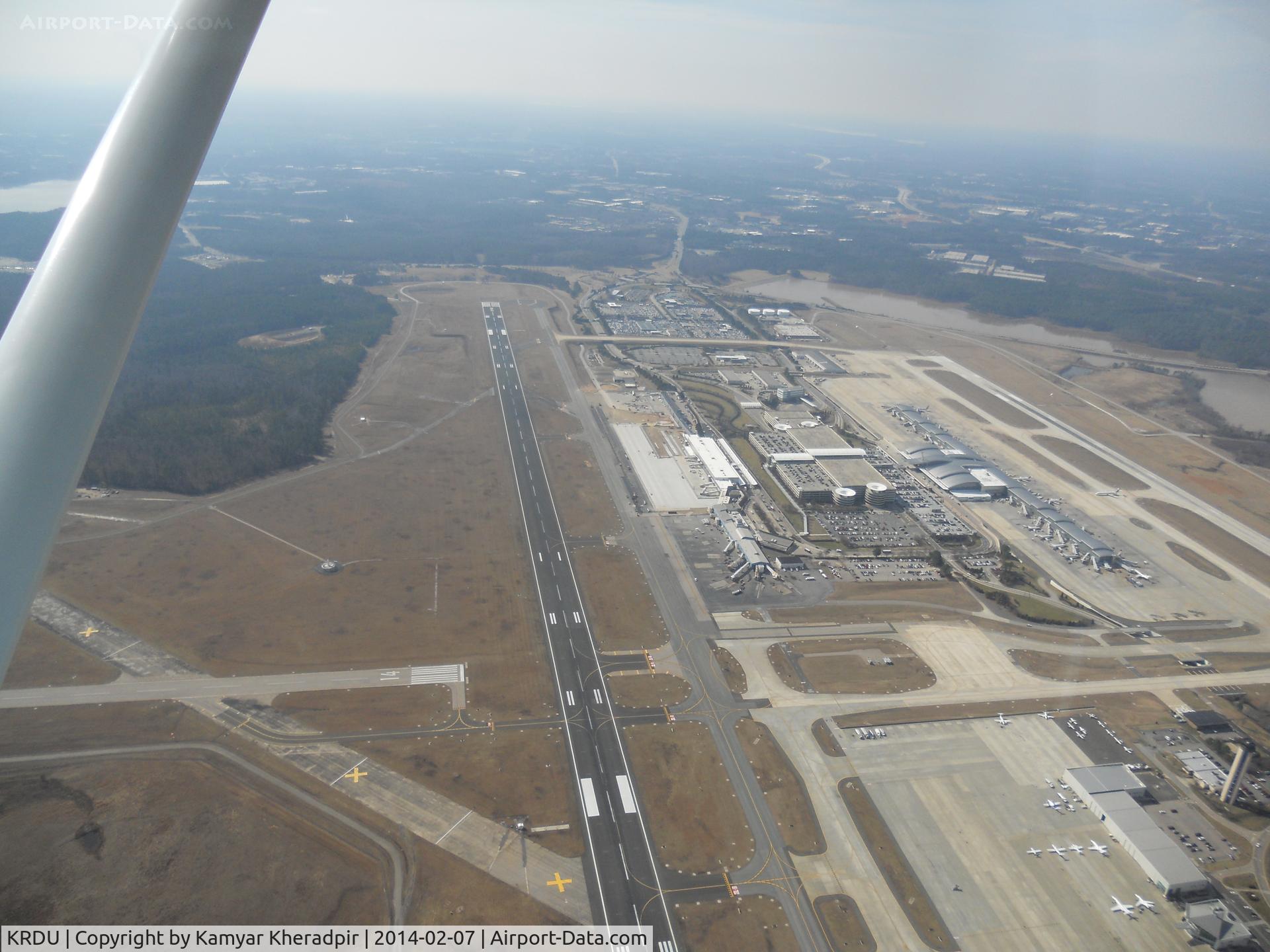 Raleigh-durham International Airport (RDU) - KRDU at 2500ft looking from the South