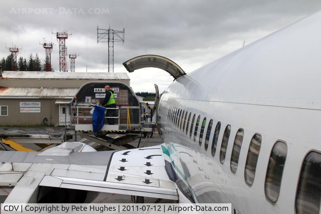 Merle K (mudhole) Smith Airport (CDV) - Combi-freighter B737 unloading at Cordova, AK