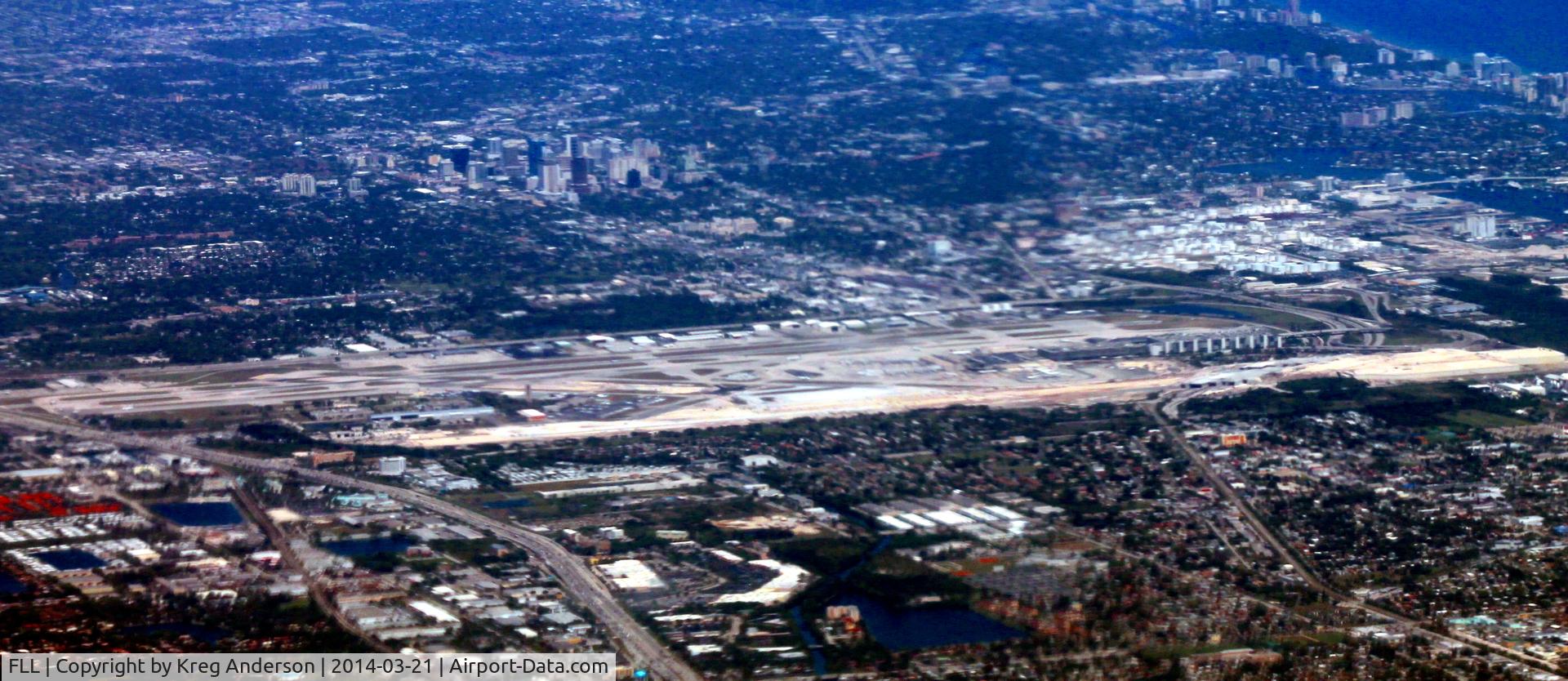 Fort Lauderdale/hollywood International Airport (FLL) - A view of the Fort Lauderdale/Hollywood International Airport after departing from KMIA.