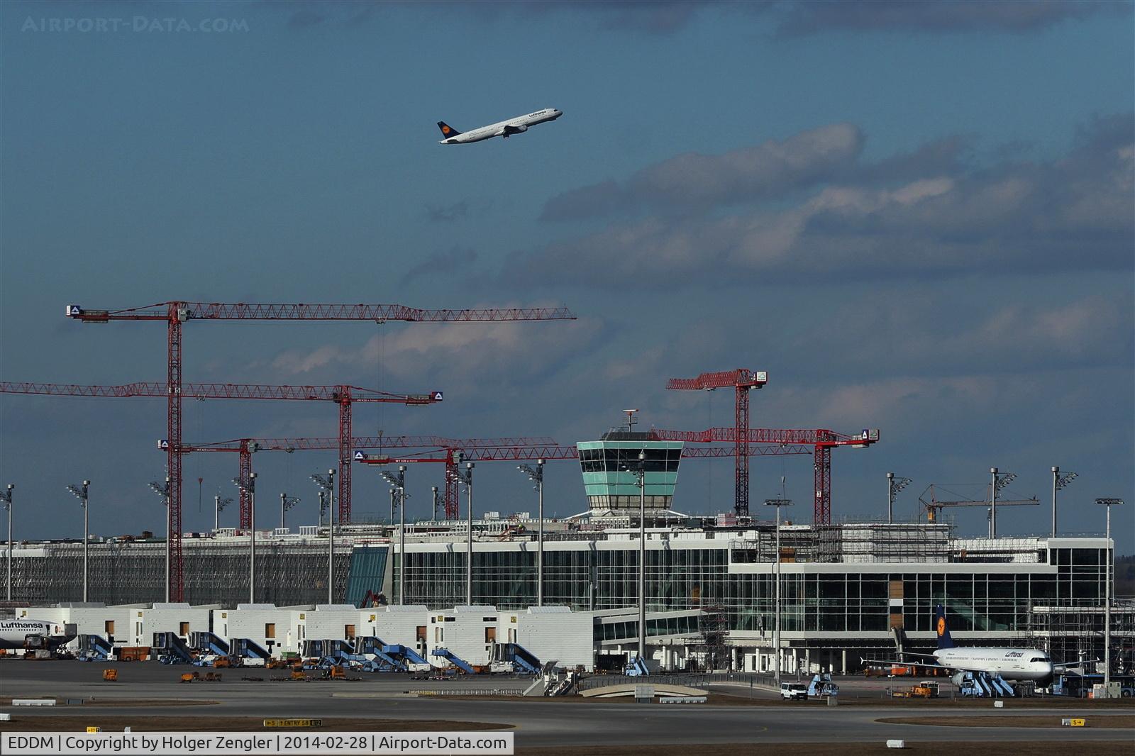 Munich International Airport (Franz Josef Strauß International Airport), Munich Germany (EDDM) - A new Terminal building  is going to get finished....