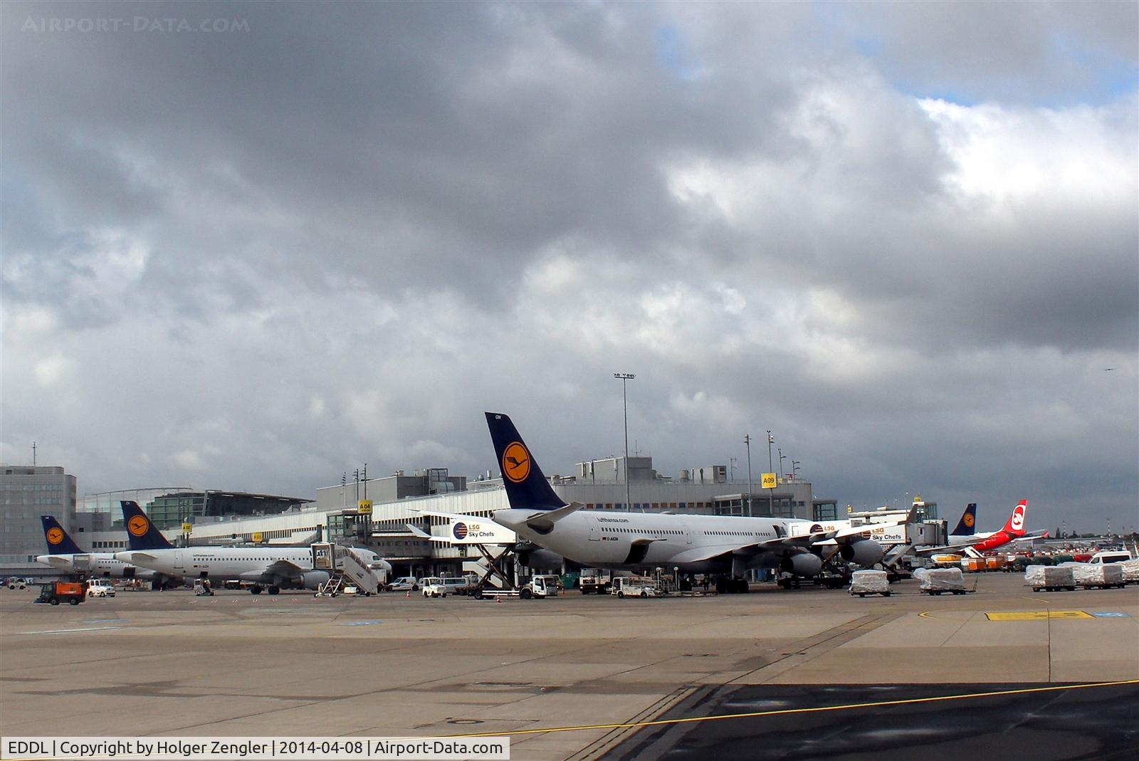 Düsseldorf International Airport, Düsseldorf Germany (EDDL) - Business as usual at Terminal A.....