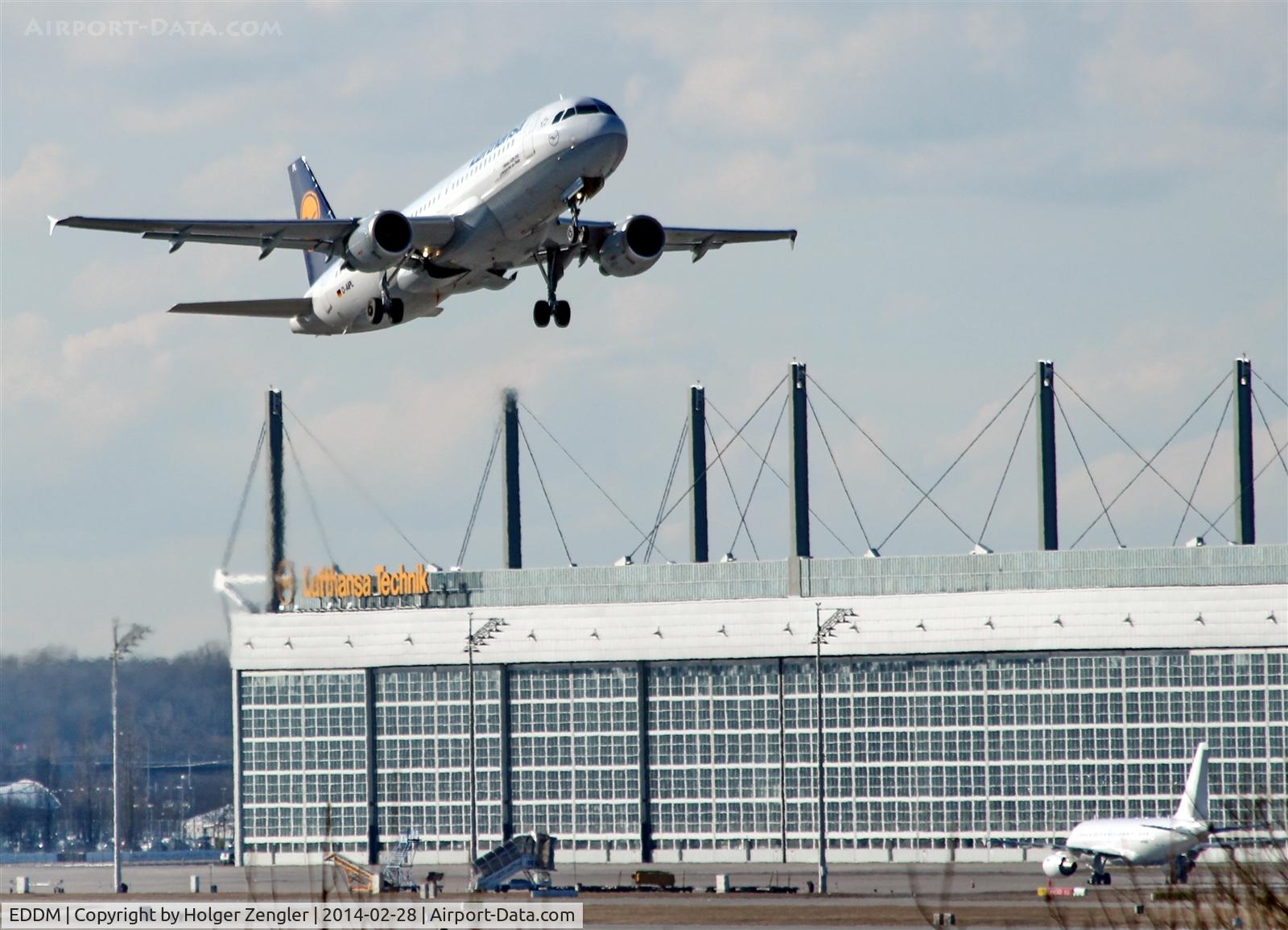 Munich International Airport (Franz Josef Strauß International Airport), Munich Germany (EDDM) - Still life with Lufthansa Technik hangar....