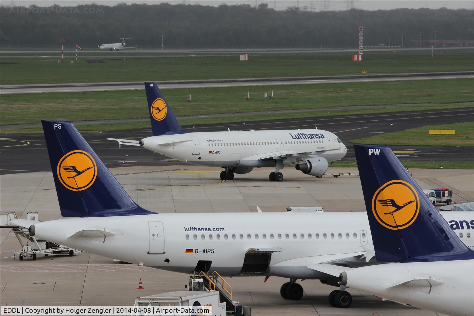 Düsseldorf International Airport, Düsseldorf Germany (EDDL) - AIPS, AIPU and AIPW are crowding apron at Terminal A (but it is not sure that BIPS, BIPU and BIPW are standing at Terminal B). 