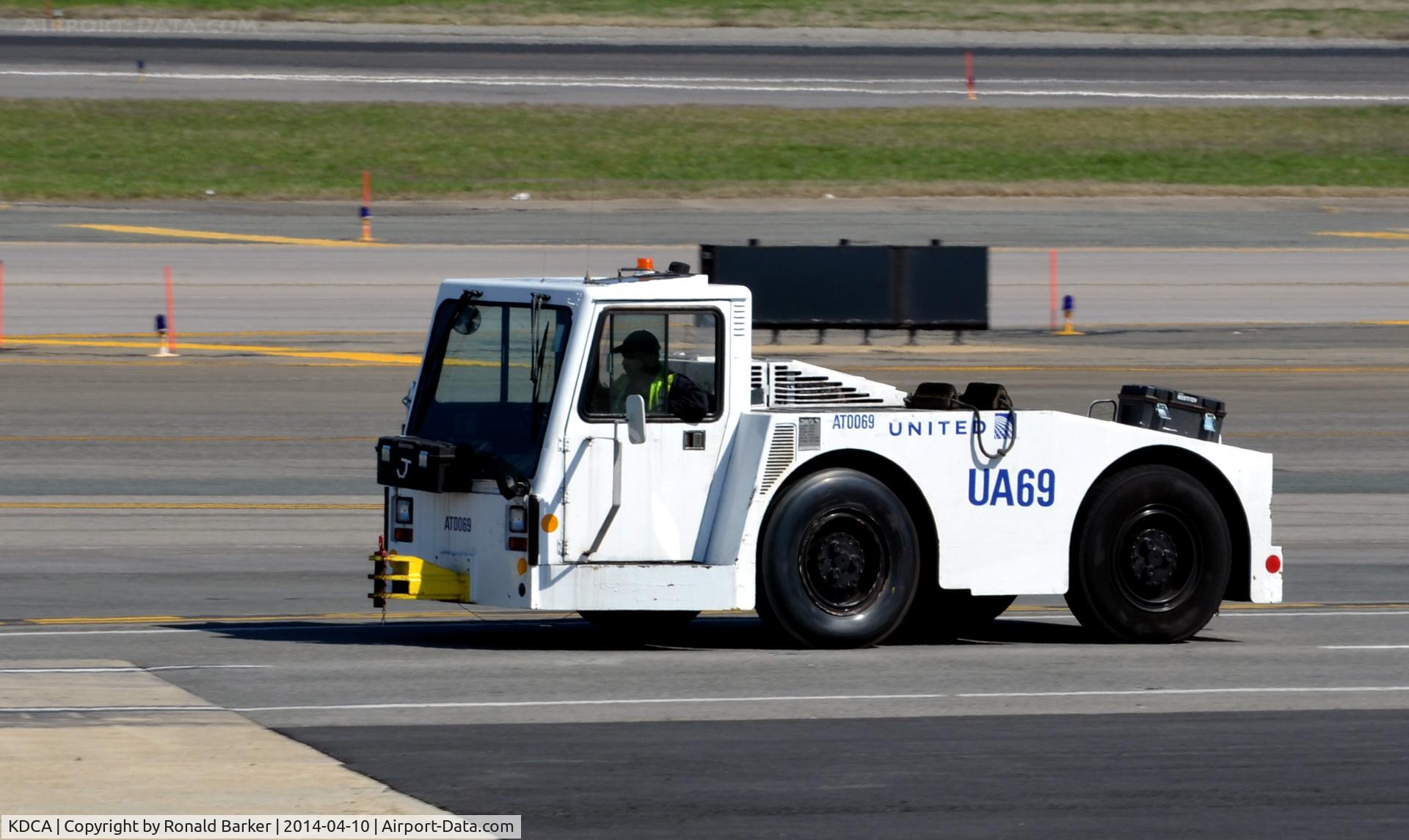 Ronald Reagan Washington National Airport (DCA) - 































UA tug number 69


