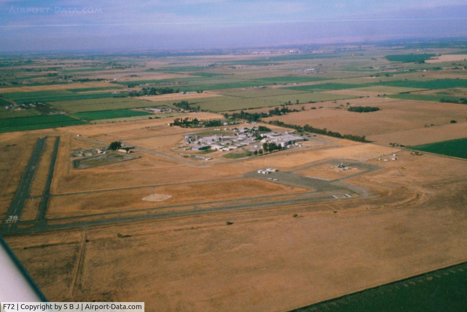 Franklin Field Airport (F72) - Franklin airport as scene in 2001.Lots of student traffic out of Sacramento which is not far to the north.View is also to the north.