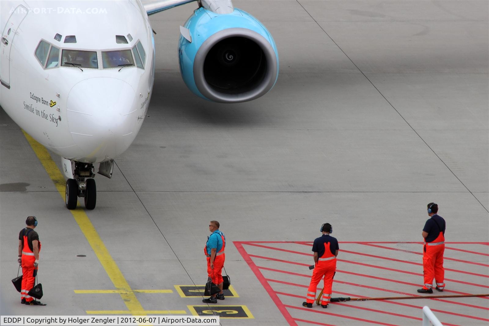 Leipzig/Halle Airport, Leipzig/Halle Germany (EDDP) - All hands are on apron....