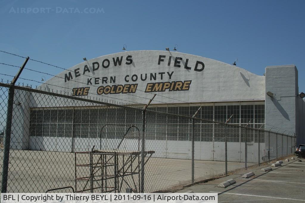 Meadows Field Airport (BFL) - Bakersfield